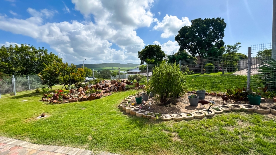 4 Bedroom Property for Sale in Fraaiuitsig Western Cape